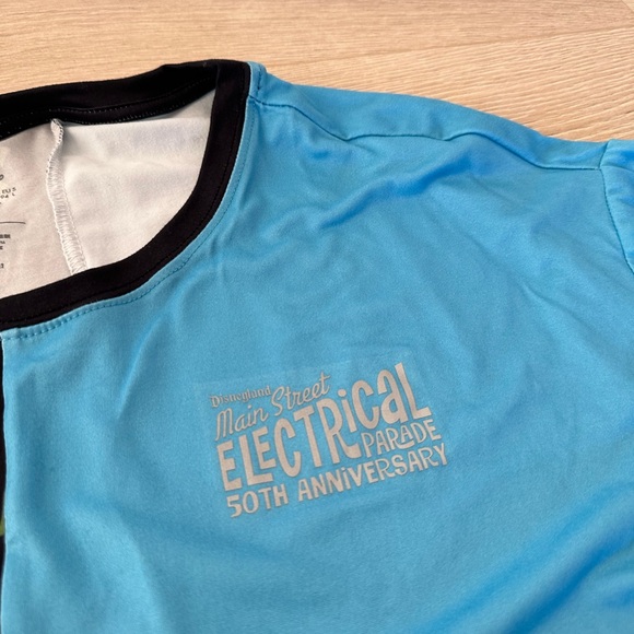 New Disney 50th main street electrical parade tshirt - Picture 2 of 7